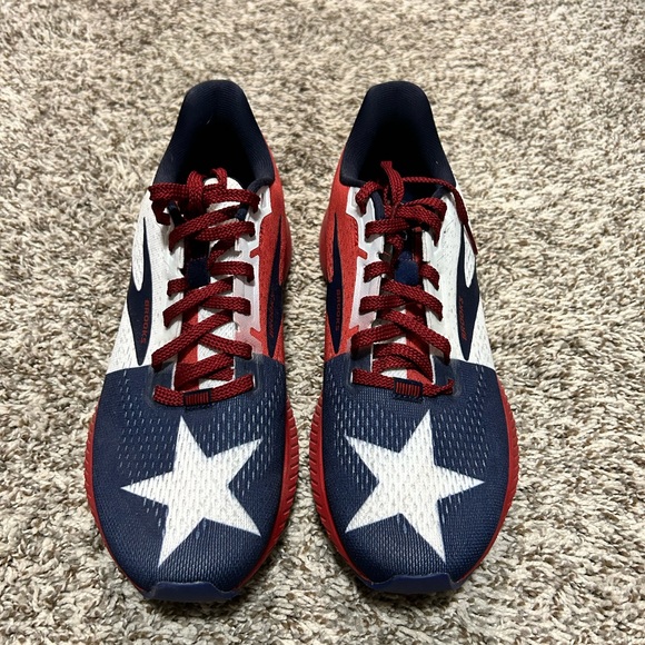 Women’s Brooks Launch 8. Texas State Print size 8.5. New! - Picture 2 of 6